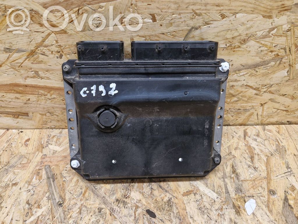 Toyota Auris 150 Engine control unit/module 