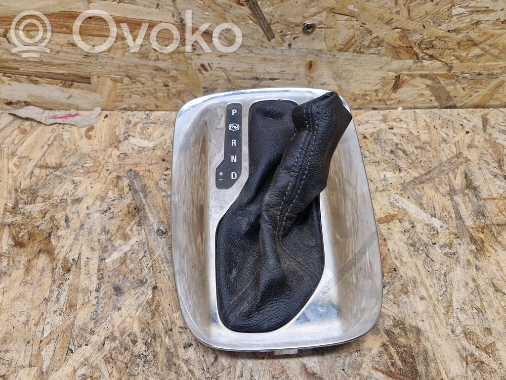 Opel Insignia A Pavarų perjungimo svirties apdaila (plastikinė) 