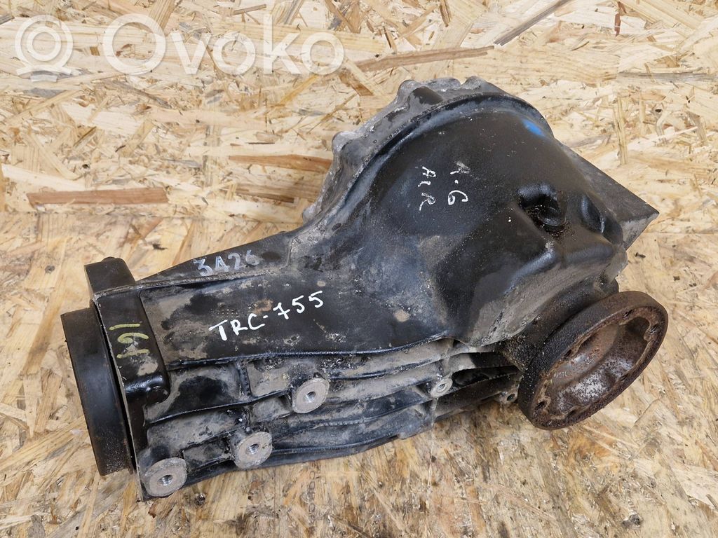 Audi A6 S6 C5 4B Galinis reduktorius 