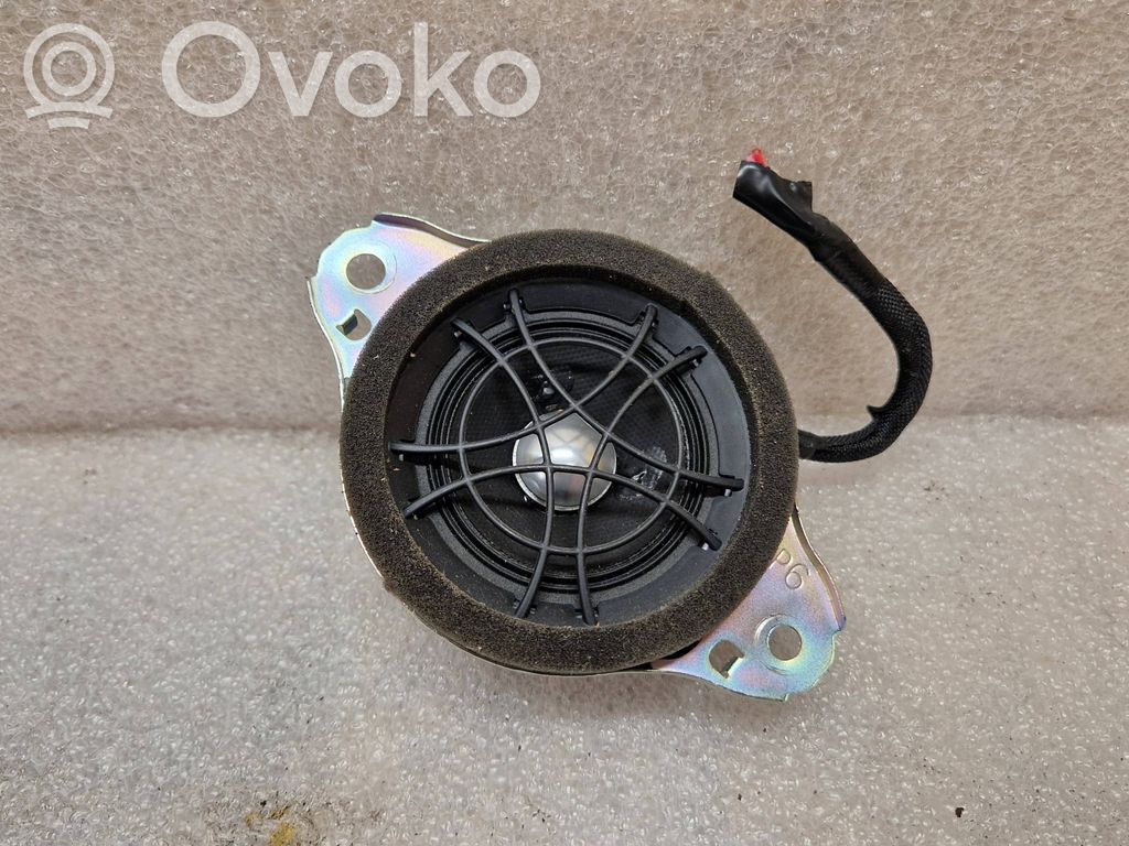 Lexus NX Panel speaker 