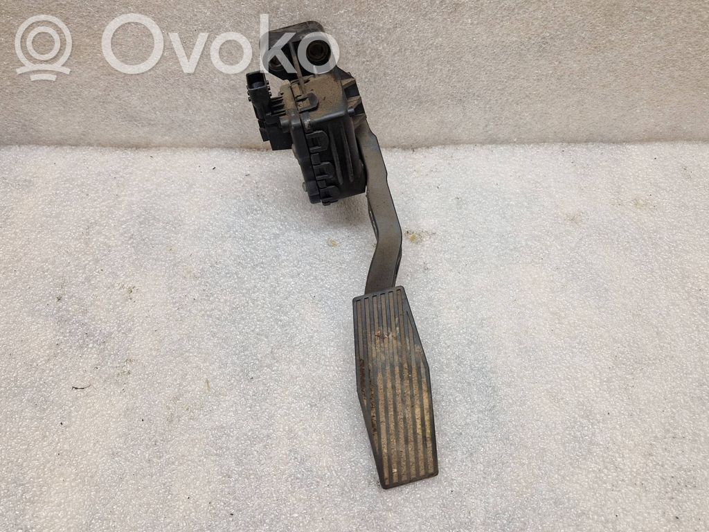 Opel Astra H Pedał gazu / przyspieszenia 