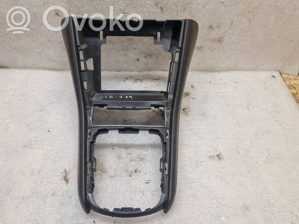 Opel Astra K Centrinė konsolė 
