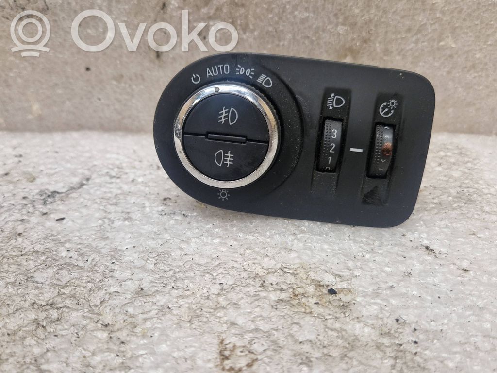 Opel Corsa E Light switch 