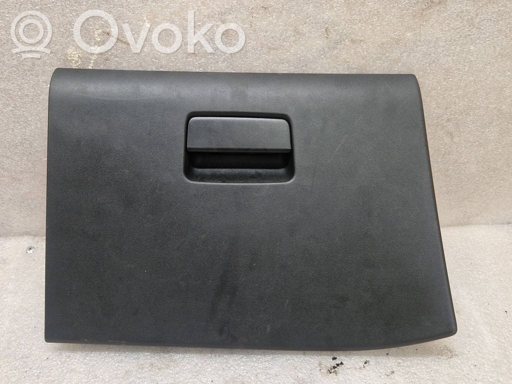 Citroen C-Elysée Daiktadėžės (bordačioko) dangtis 