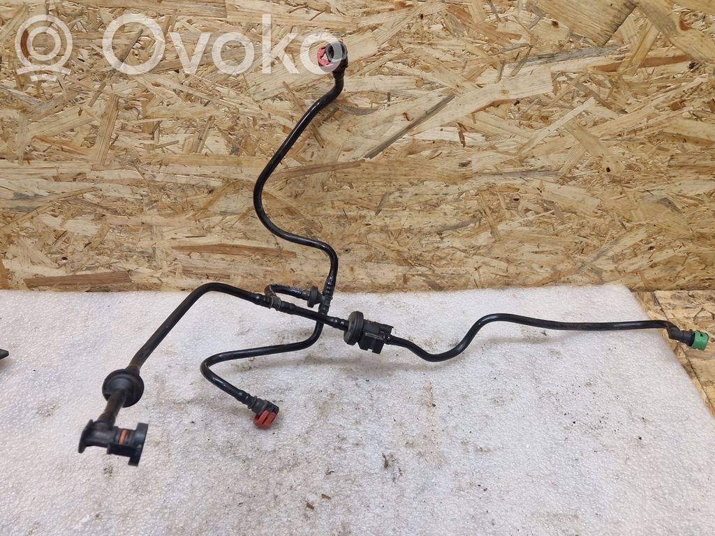 Ford Fiesta Tubo de alimentación del combustible 