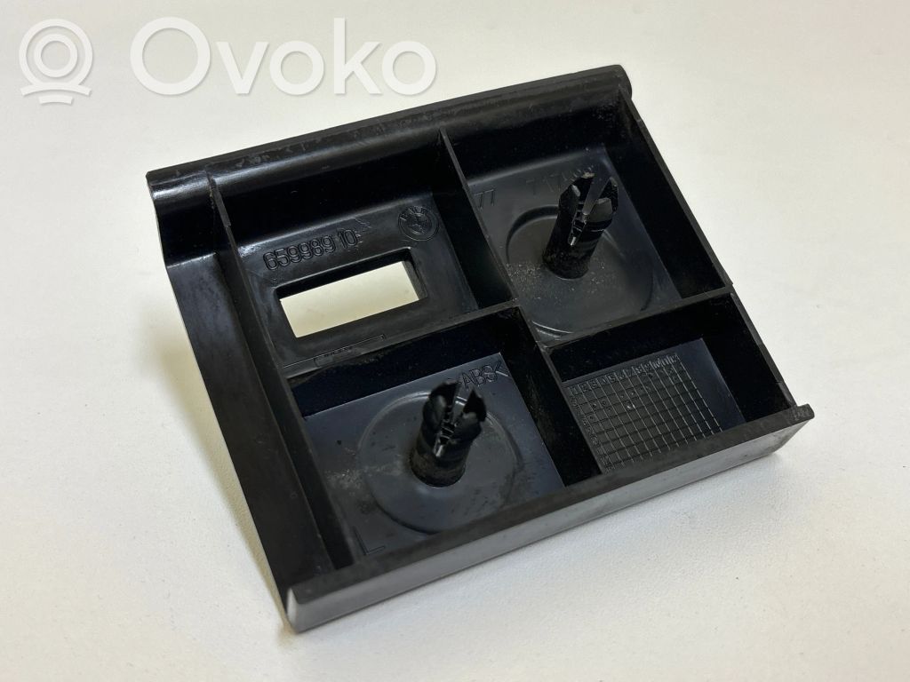 BMW 1 E81 E87 Kita slenkscių/ statramsčių apdailos detalė 