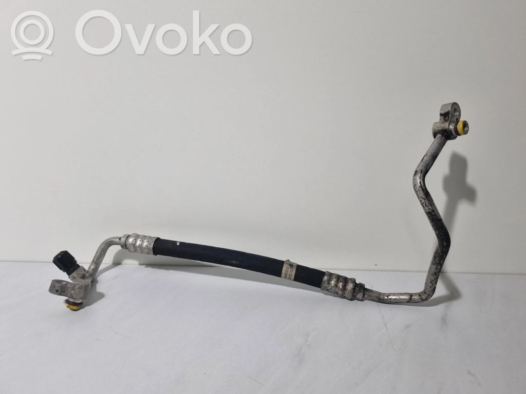 BMW X5 E53 Ilmastointilaitteen putki (A/C) 