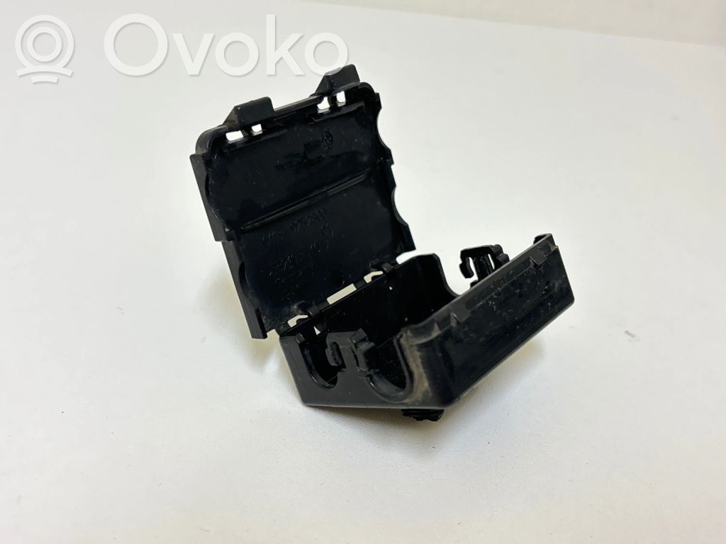 BMW 1 F20 F21 Inne części komory silnika 