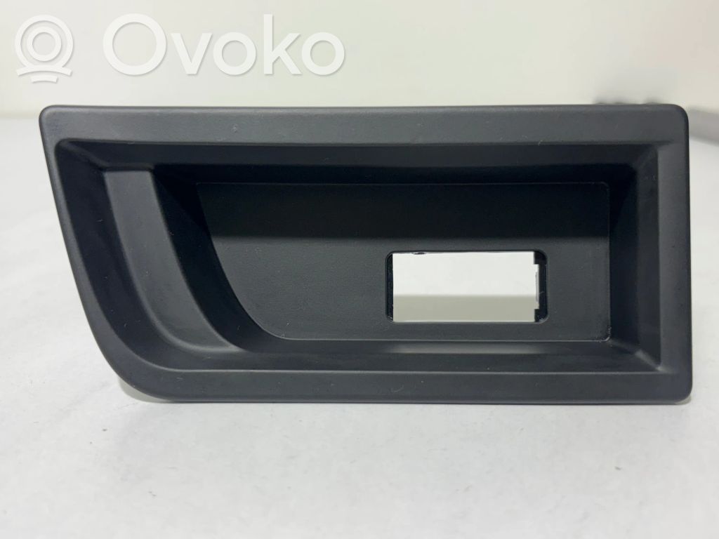 BMW 1 F20 F21 Cita veida salona detaļa 