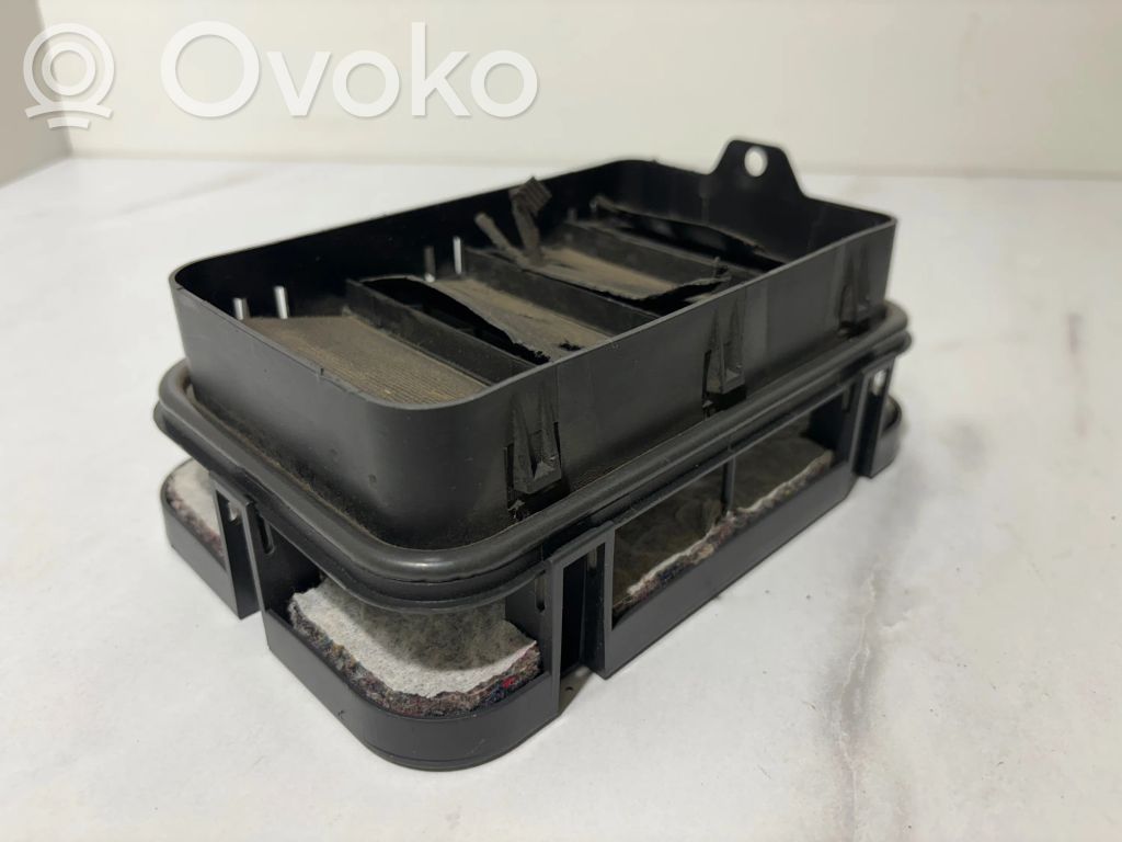 BMW 1 E81 E87 Ventilācijas režģis 