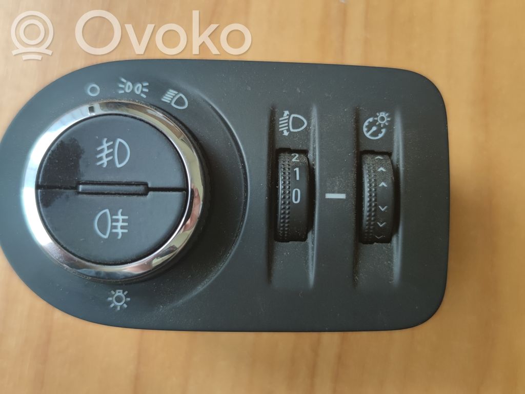 Opel Corsa D Light switch 