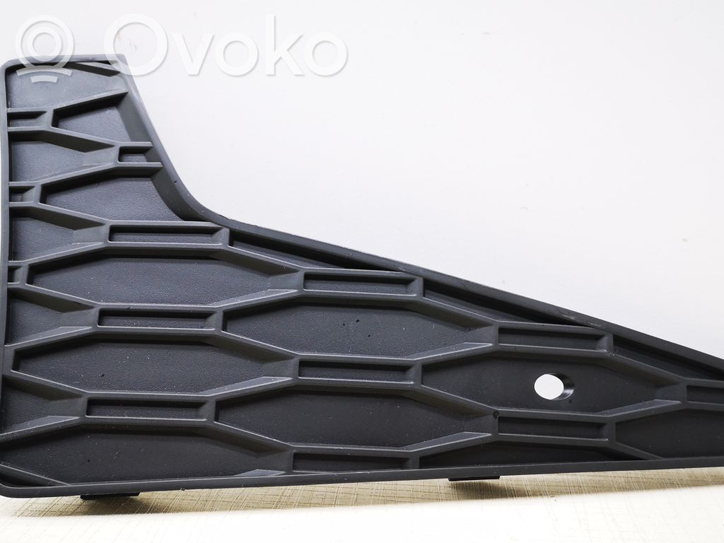 Seat Leon (5F) Unteres Gitter dreiteilig vorne 