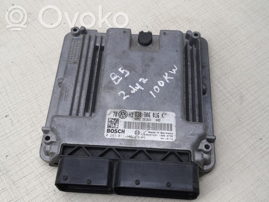Volkswagen PASSAT B5.5 Engine control unit/module 