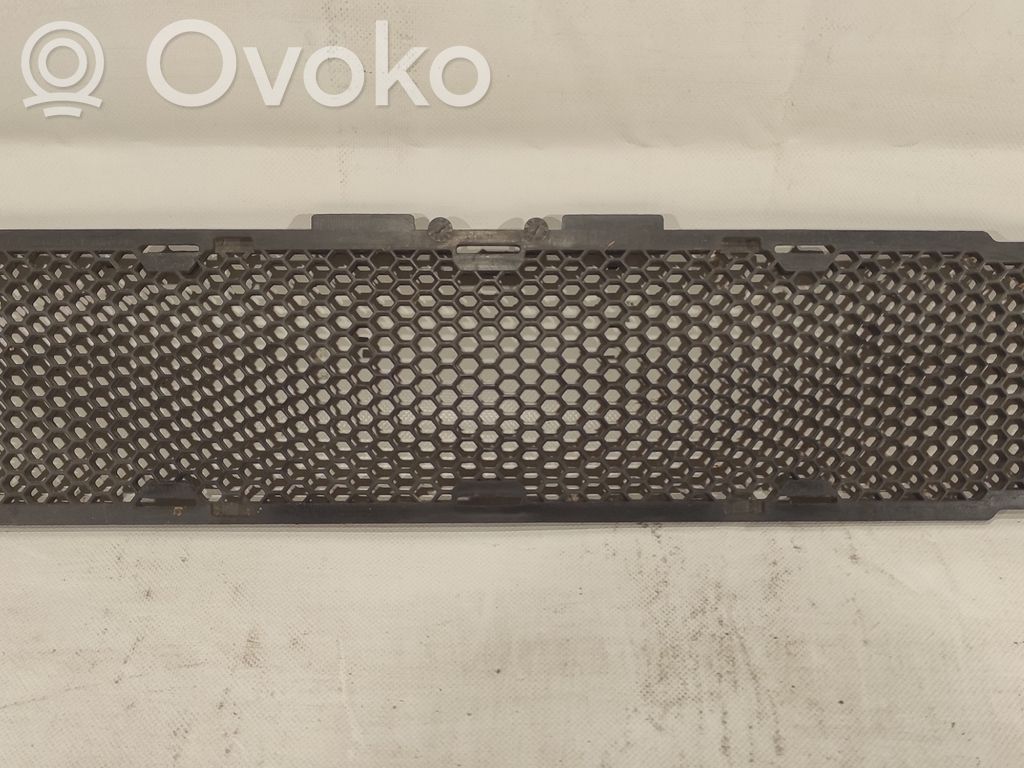 Ford Escort Front bumper lower grill 