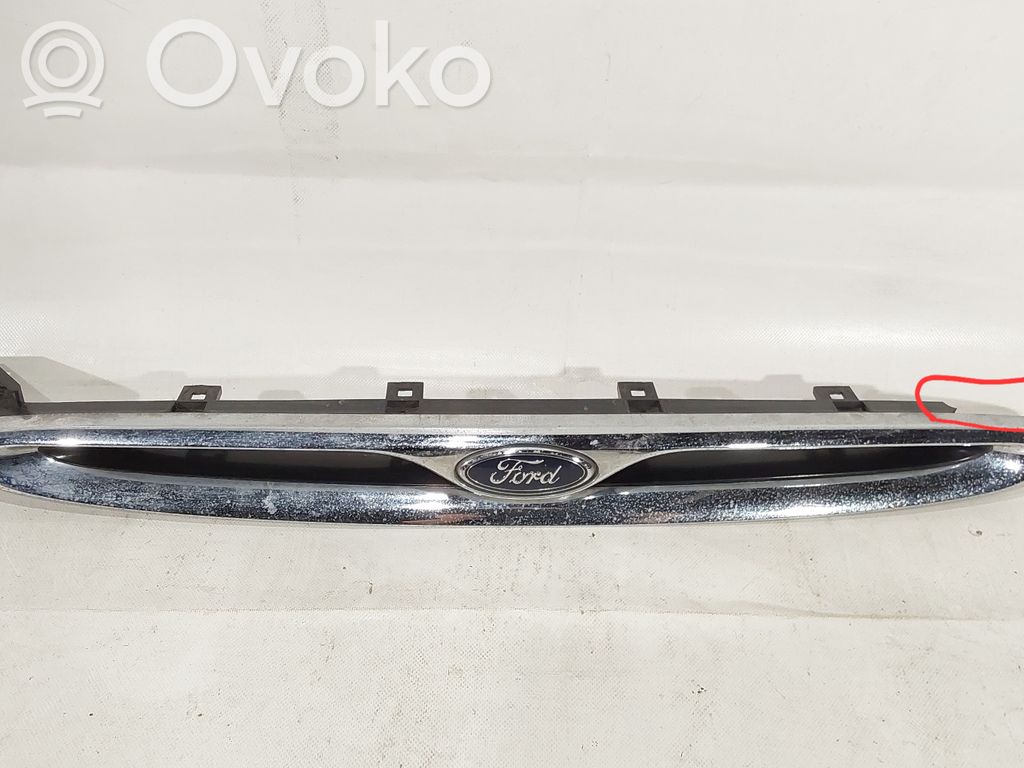 Front grill   C8S4AA30851
