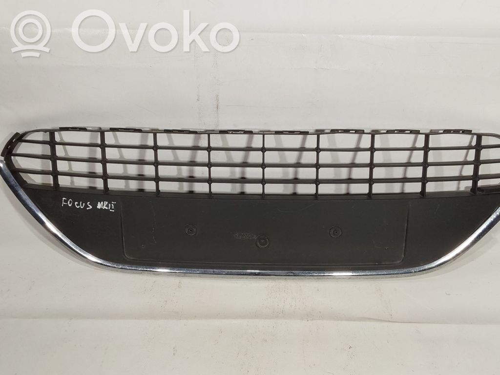 Front grill   8M5117B968BE