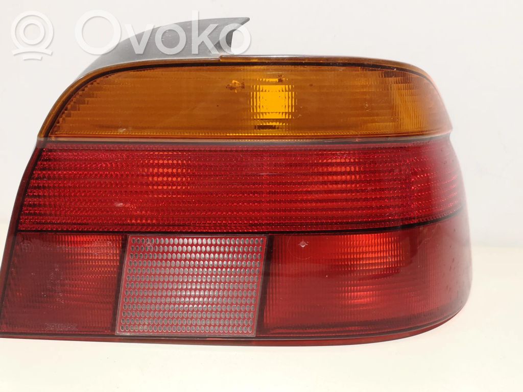 Rear/tail lights   8358032