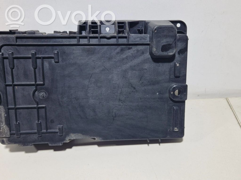 Opel Meriva B Półka akumulatora 