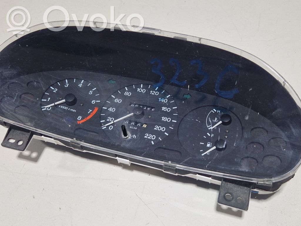 Mazda 323 F Spidometras (prietaisų skydelis) 