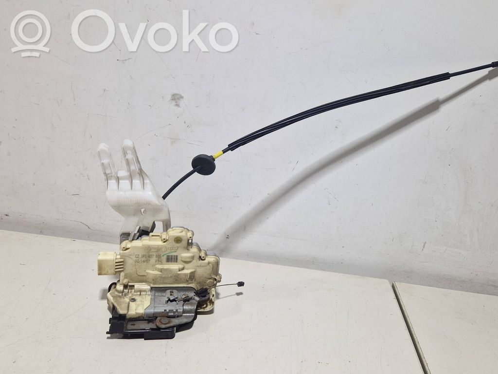 Volkswagen Eos Priekšpusē slēdzene 