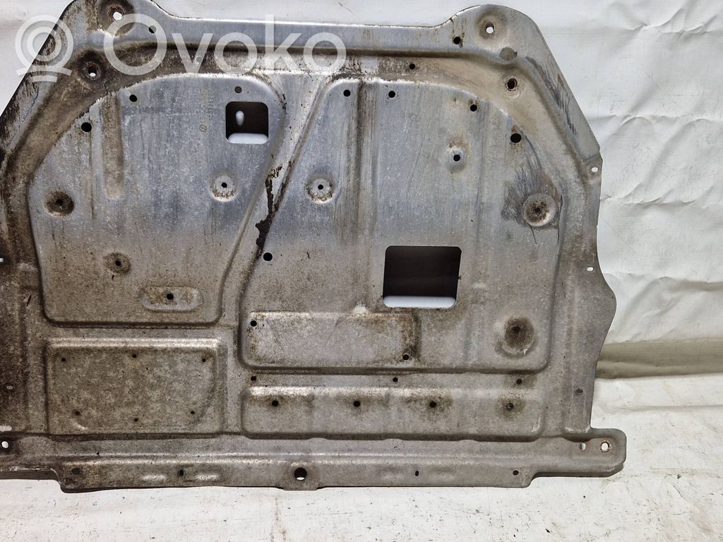 Volkswagen Eos Engine splash shield/under tray 