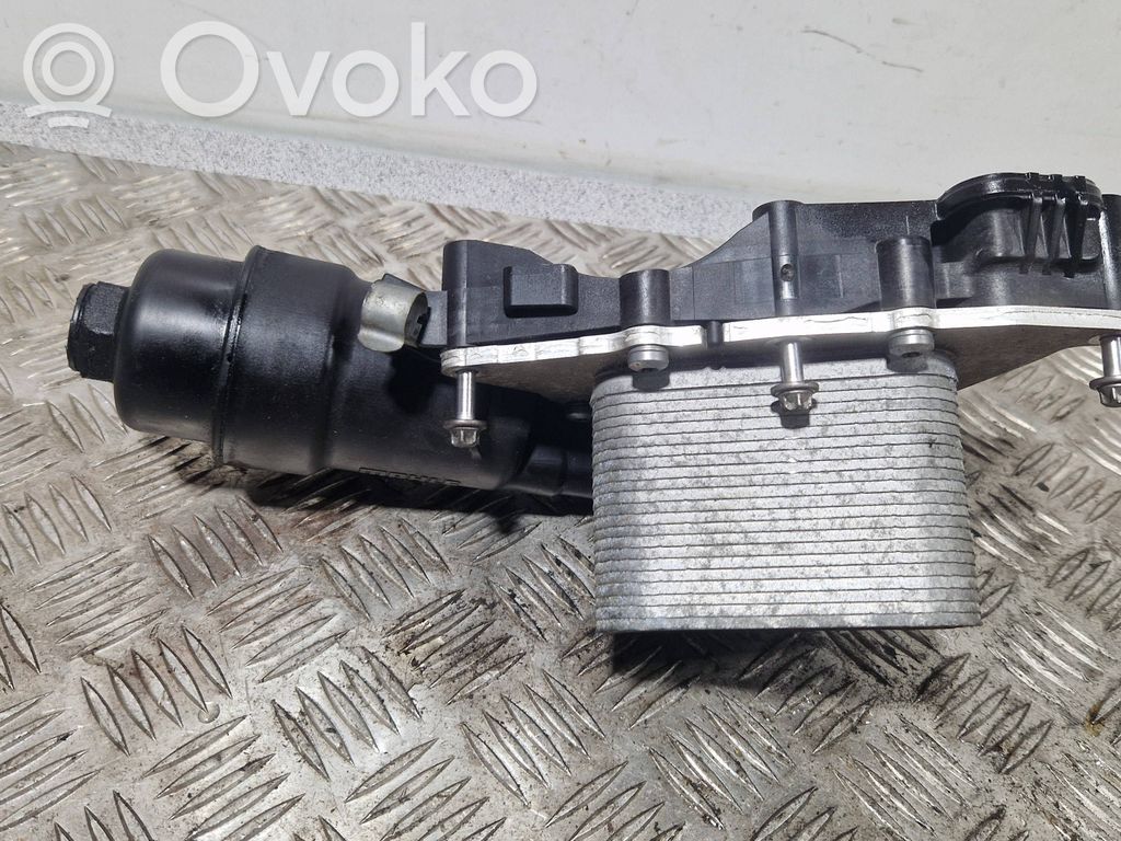 BMW 2 F45 Öljynsuodattimen kannake 