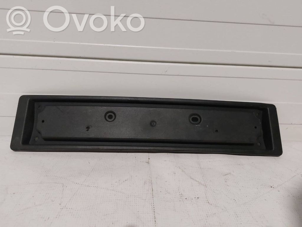 Tesla Model 3 Numerio laikiklis 