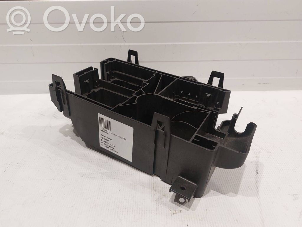Chevrolet Camaro Other engine bay part 
