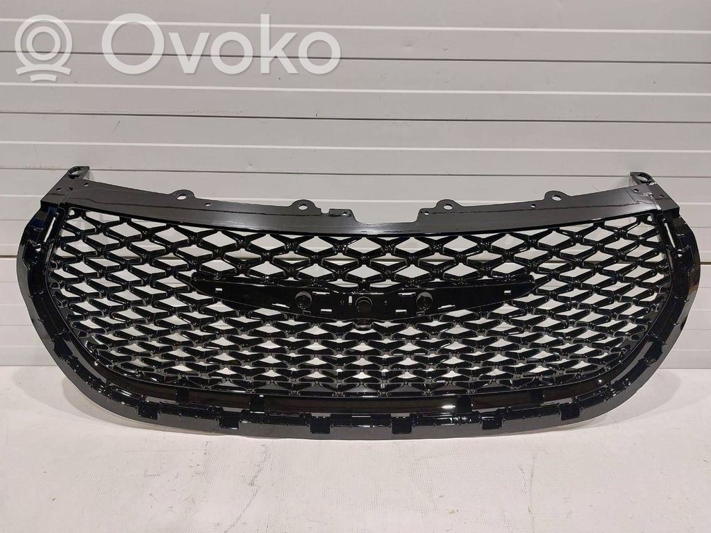 Chrysler Pacifica Front bumper upper radiator grill 