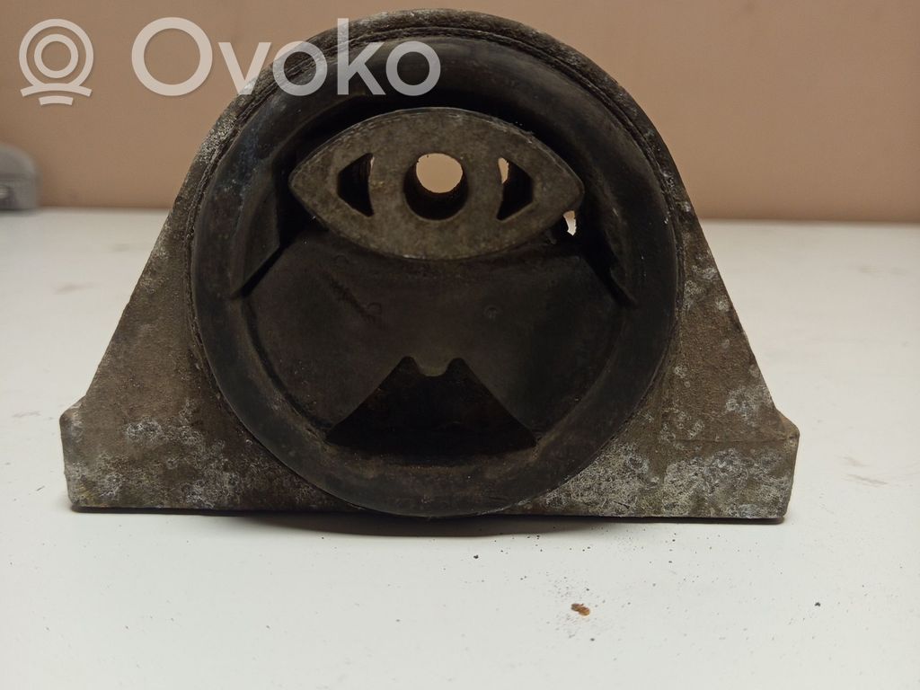 Engine mount bracket   1335128080