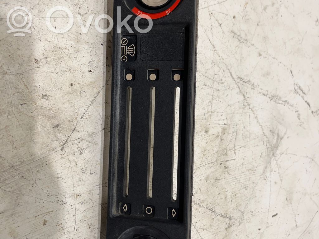 BMW 5 E28 Climate control/heater control trim 