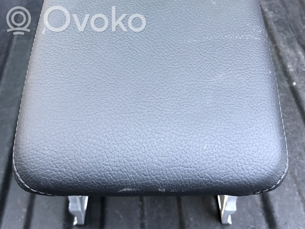 Audi A4 S4 B9 Reposabrazos 