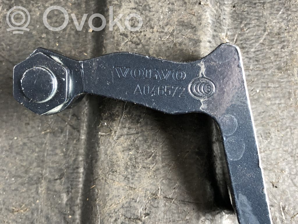 Volvo S90, V90 Front door upper hinge 