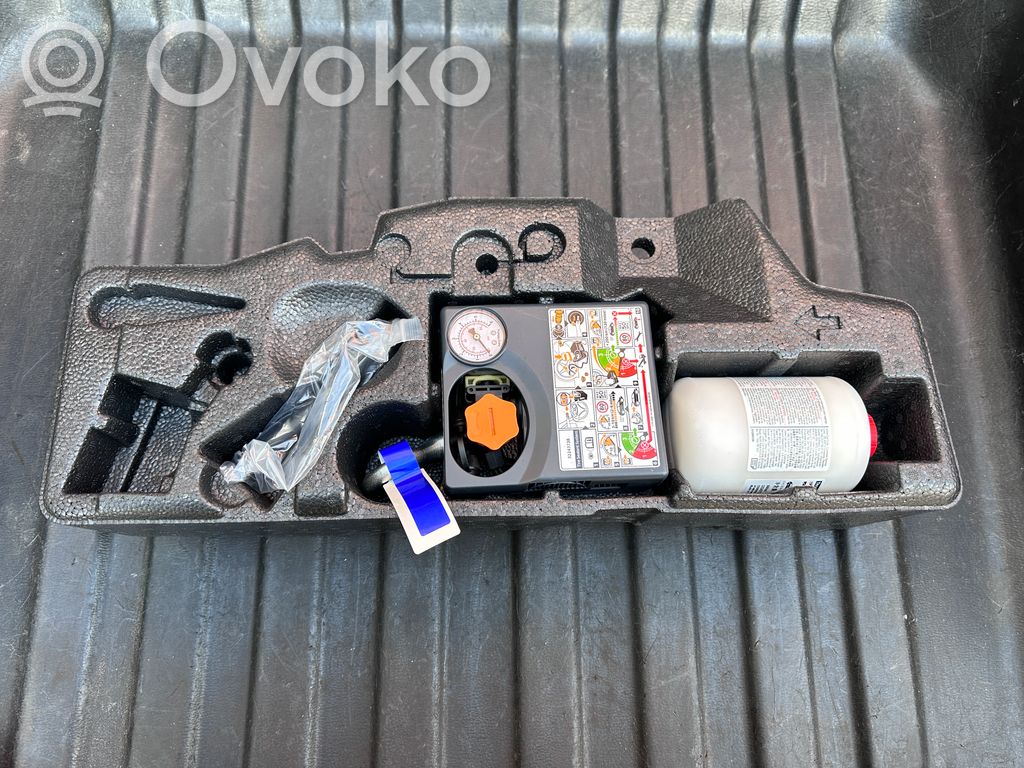 Volvo V60 Schowek bagażnika 