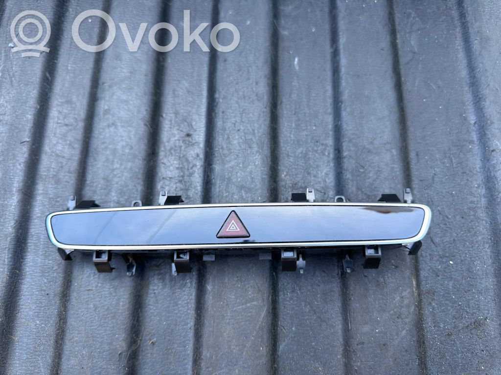 Hazard light switch   A2139054003,150701,13596624,143100,SAEQC15DOT