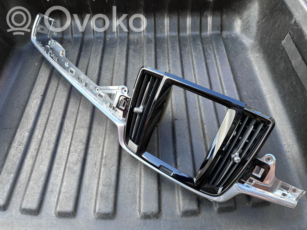 Volvo S90, V90 Ramka deski rozdzielczej 