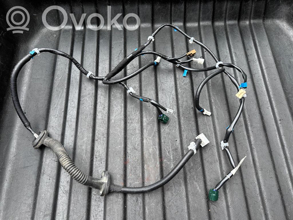 Infiniti M30 Tailgate/trunk wiring harness 