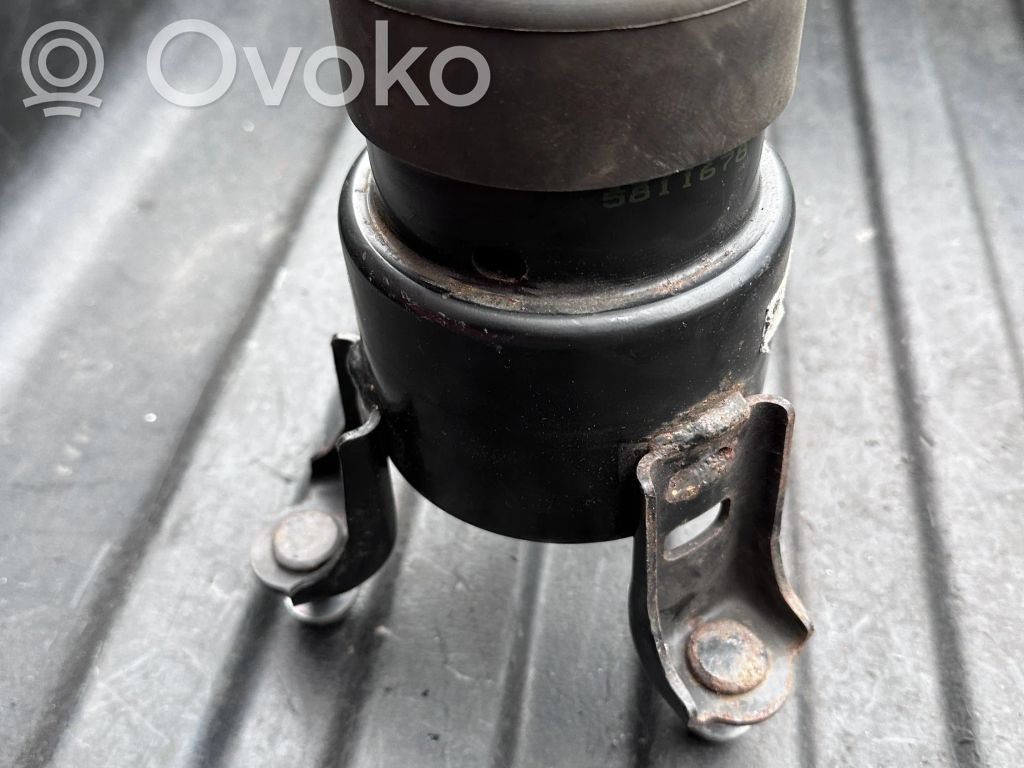 Lexus RX 450H Engine mount bracket 