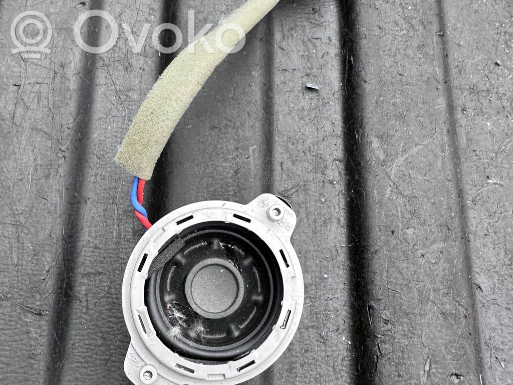 Land Rover Discovery 5 Front door high frequency speaker 