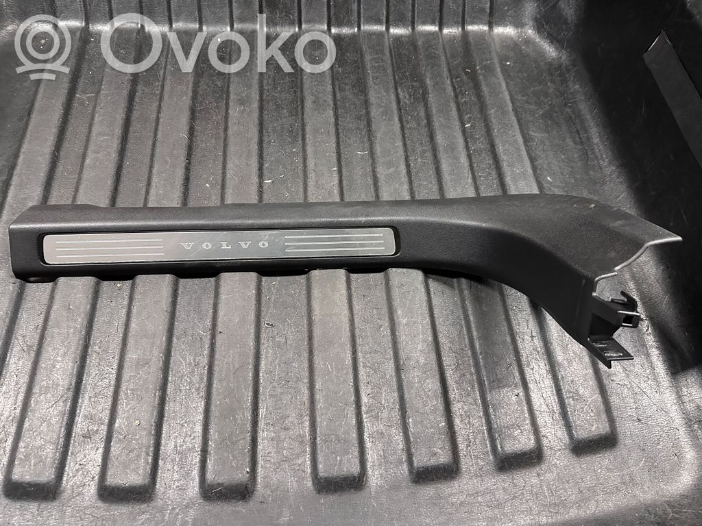 Volvo S90, V90 Capac prag față 