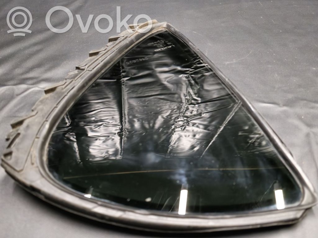 Lexus CT 200H Ventanilla de ventilación de la puerta trasera 