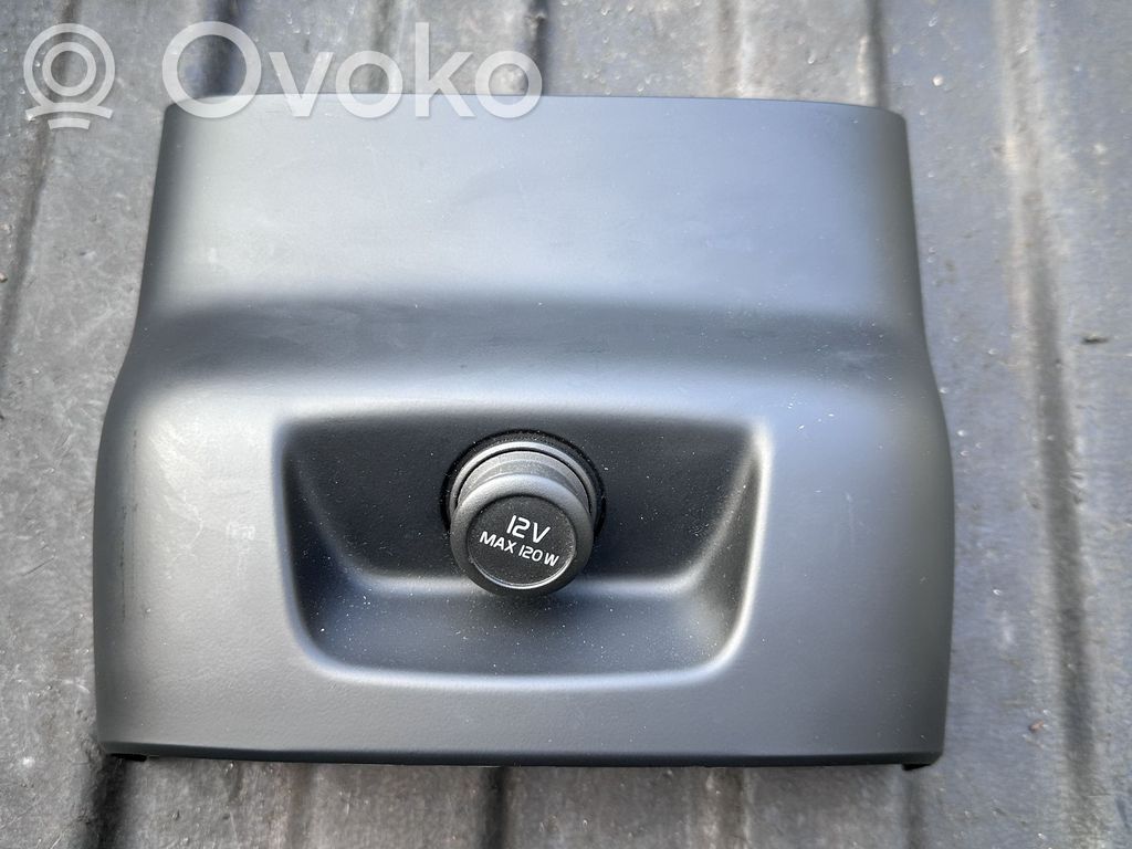 Volvo V60 Panel gniazda zapalniczki deski rozdzielczej 
