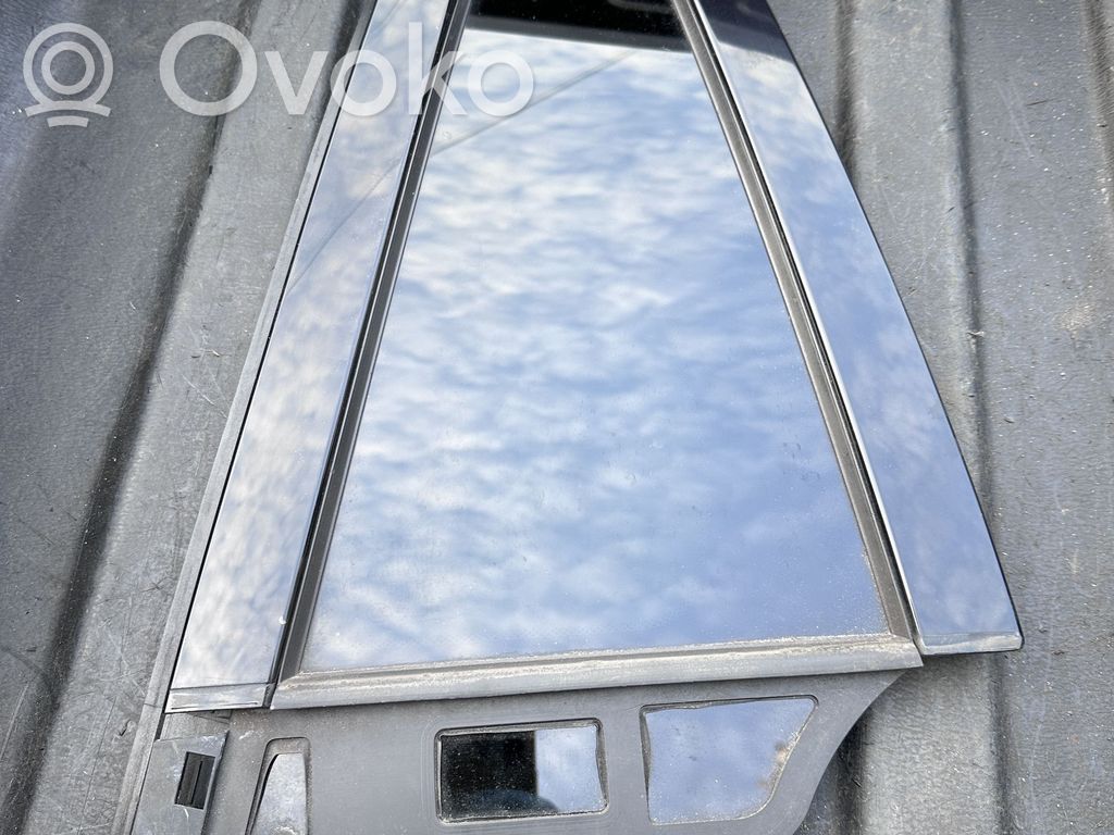 Volvo V60 Ventanilla de ventilación de la puerta trasera 