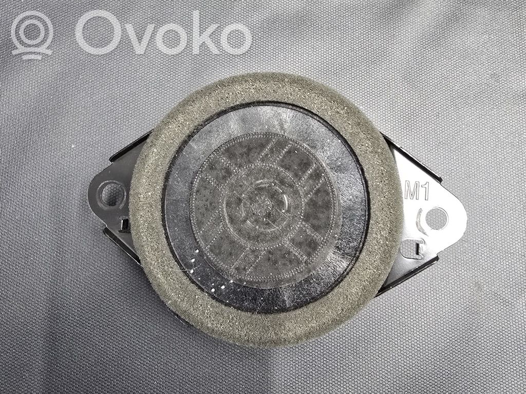 Lexus RX 450H Altavoz del panel 