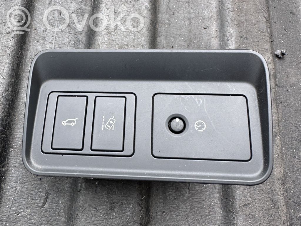 Przełącznik / Przycisk otwierania klapy bagażnika   GK7211654DB,16050902,M08145006257,16050901
