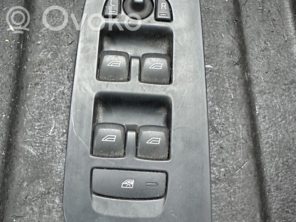 Volvo S90, V90 Electric window control switch 