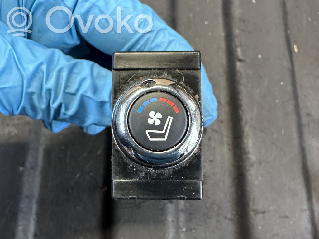 Infiniti FX Przełączniki podgrzewania foteli 