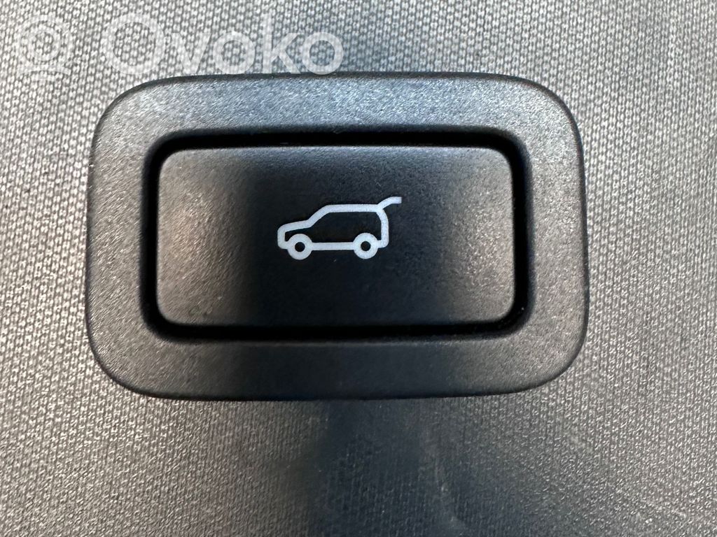 Land Rover Discovery 5 Tailgate/trunk/boot open switch 