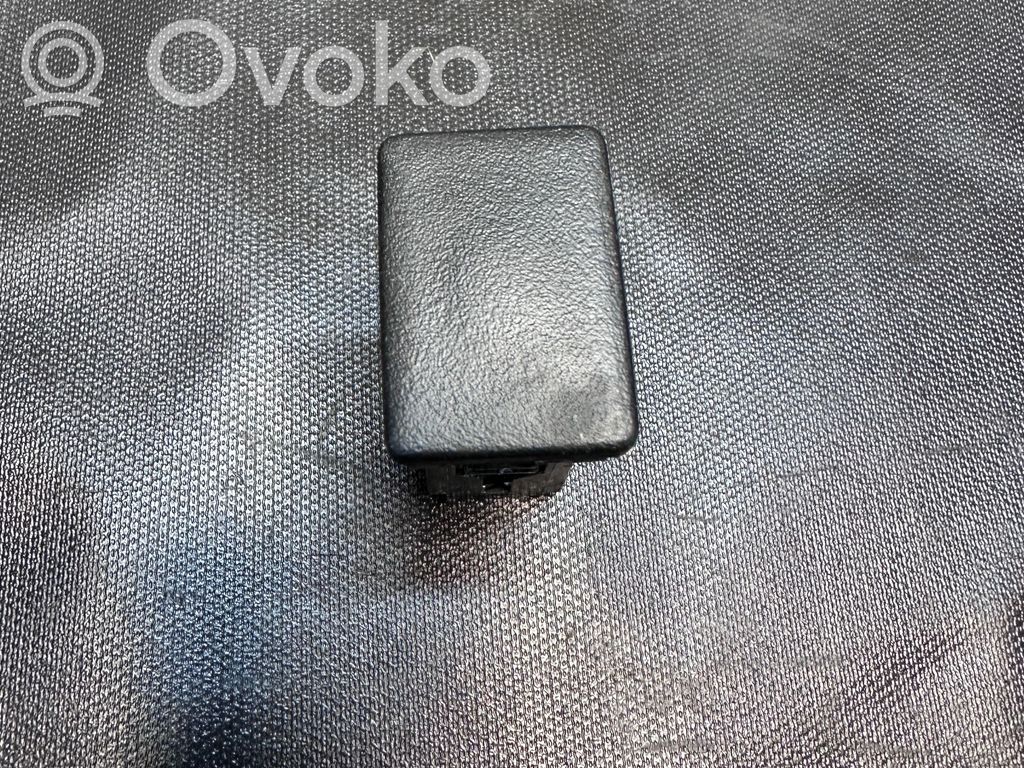 Toyota Hilux VIII Alte comutatoare/butoane 