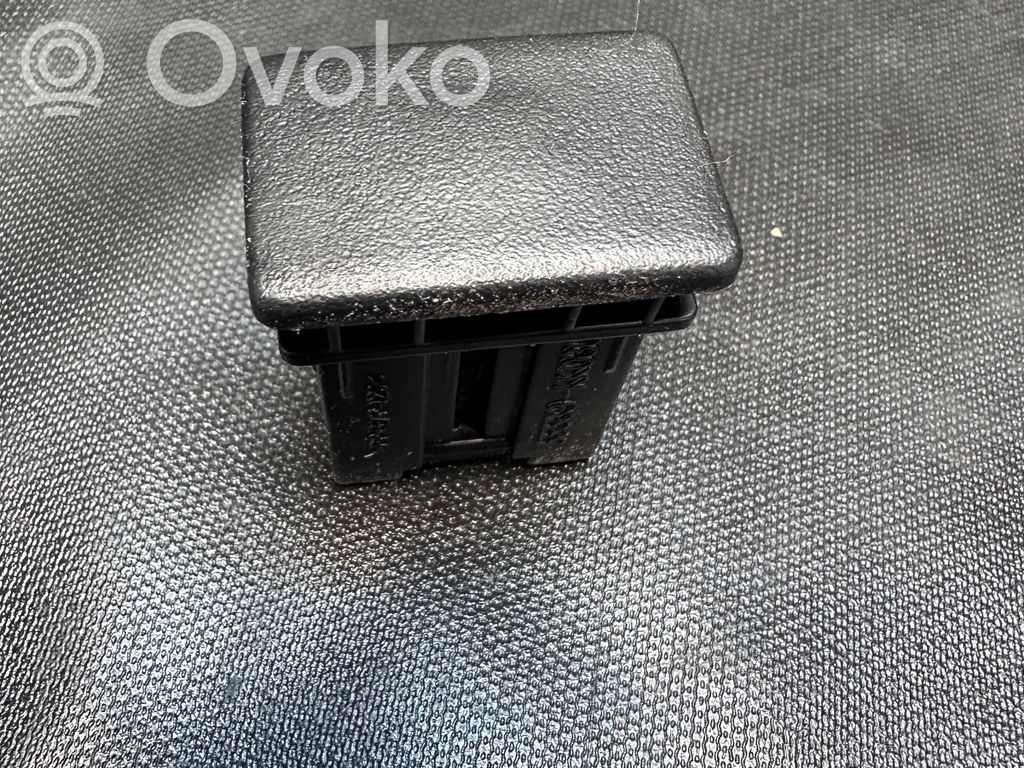 Toyota Hilux VIII Alte comutatoare/butoane 